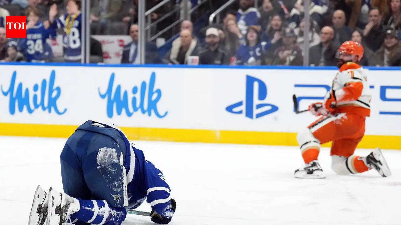 Auston Matthews latest NHL injury update after Radko Gudas knee hit the sidelines Toronto Maple Leafs star
