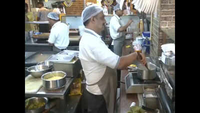 'Concerning, But No Shortage': Centre On LPG Situation, Warns Against Hoarding & Black Marketing