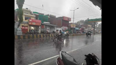 Winter-like chill on Friday as rainfall brings mercury down