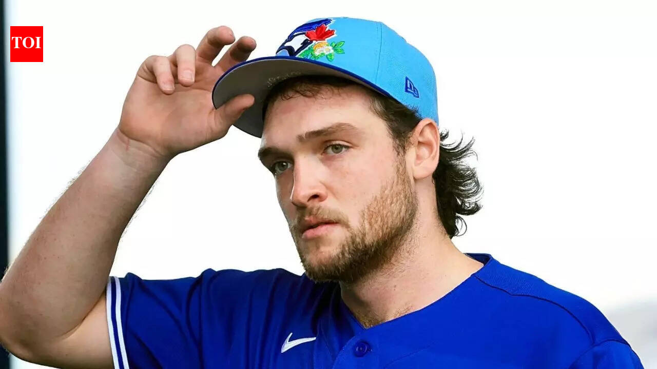 Trey Yesavage injury trouble raises big doubts as insider Anthony Castrovince questions Toronto Blue Jays 2026 playoff chances