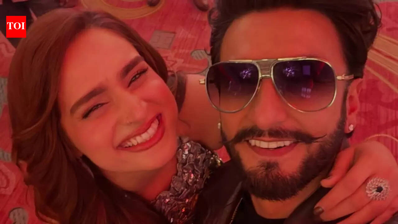 Ayesha Khan says Ranveer Singh deserves the world in a note post 'Dhurandhar 2' release, says every conversation with Aditya Dhar will stay with her