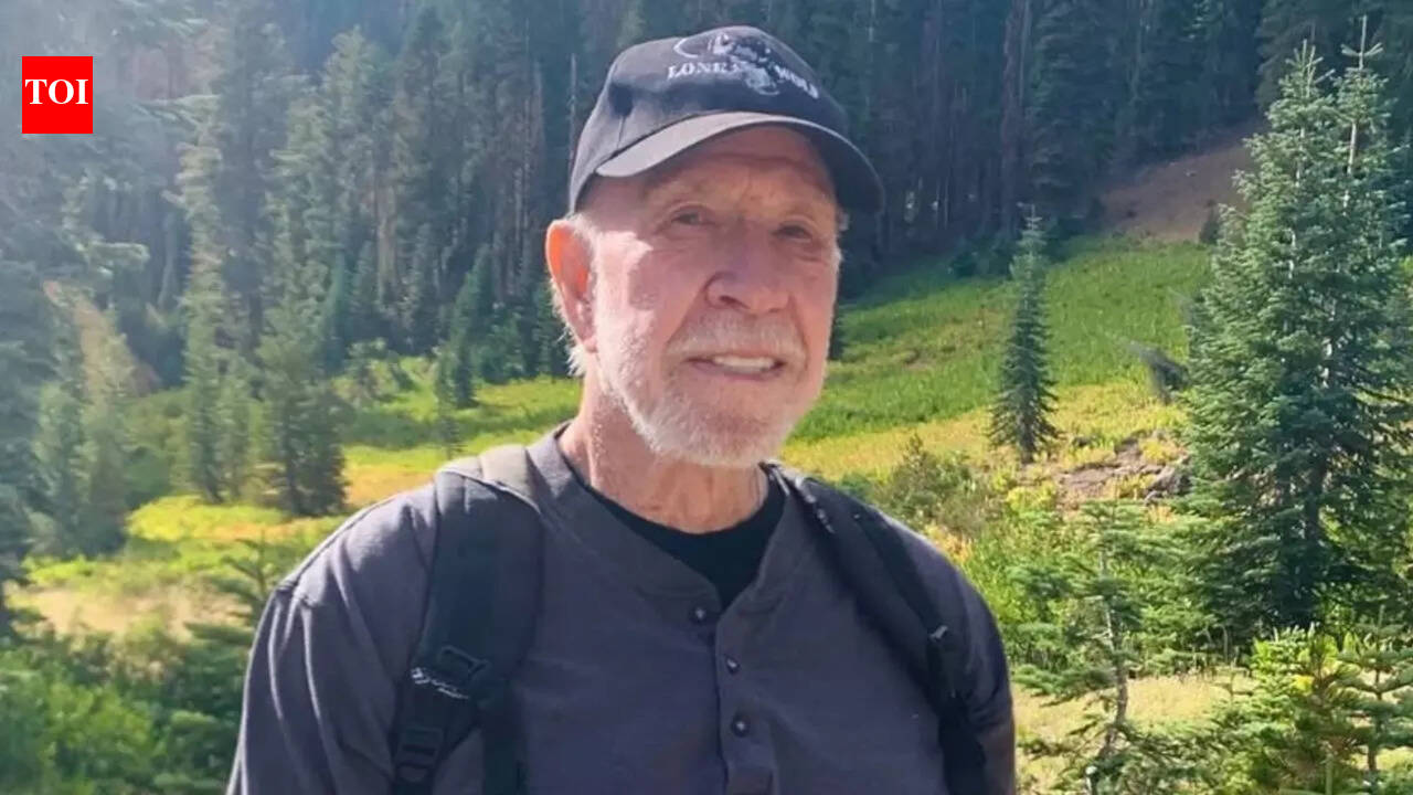 चक नॉरिस का आज का उद्धरण: ‘आप जो देते हैं वही आपको वापस मिलेगा।’ | अंग्रेजी मूवी समाचार