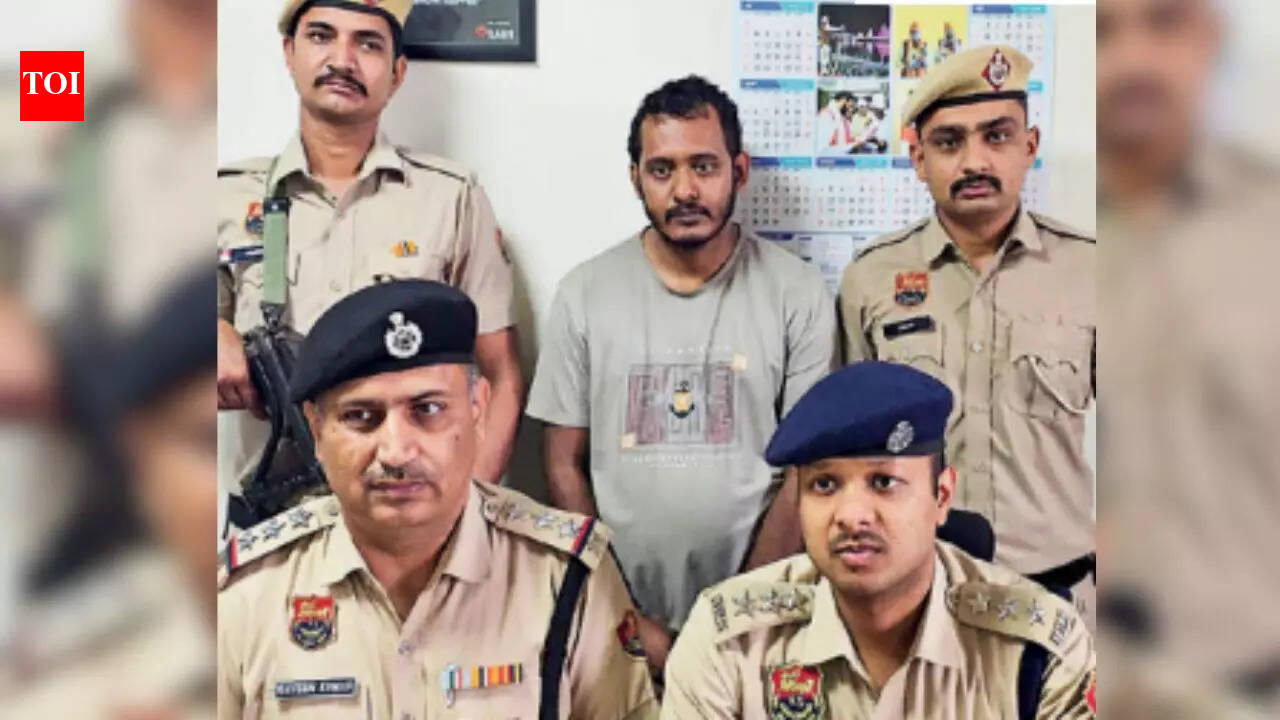 Bangladeshi held for providing emails used for bomb threats to schools in Gurgaon