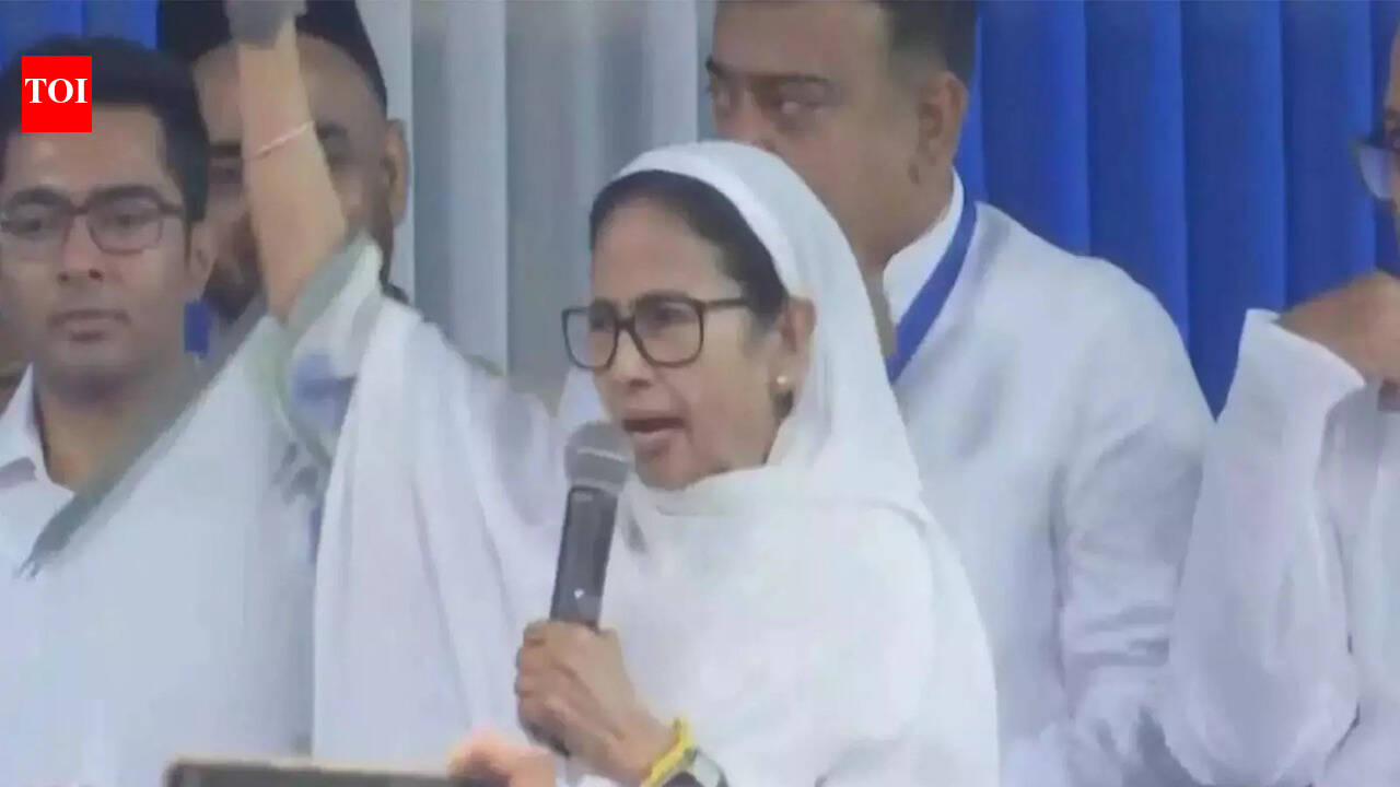 ‘Won’t let Modi ji snatch rights’: Mamata Banerjee targets BJP during Eid in Kolkata -watch