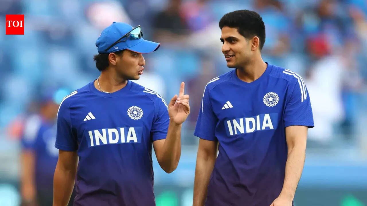 '3 ducks ke baad ... bat de de': Abhishek Sharma's message to Shubman Gill