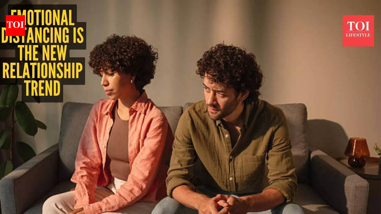 Emotional Distancing is the new dating style: Why people feel close but stay detached
