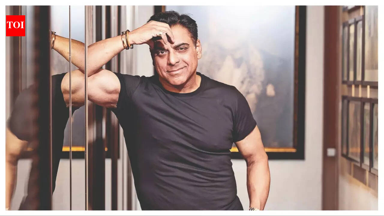 Ram Kapoor: I have no choice but to fly back to Dubai