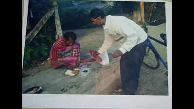 From clinic to compassion: Lab technician feeds the underprivileged