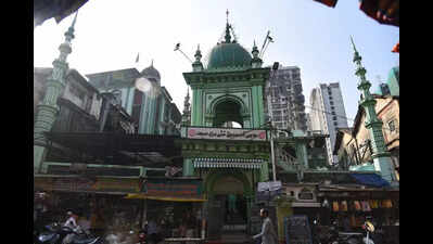 Madanpura mosque rewards hafizs & imams