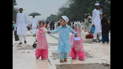 Worshippers tweak Eid prayer plans as morning starts on a wet note