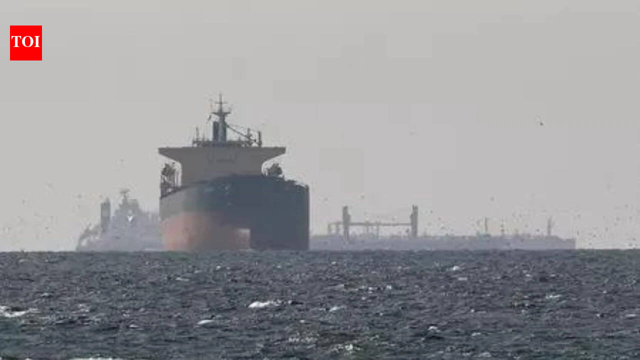 US: Took out Iran base threatening shipments on Hormuz oil route