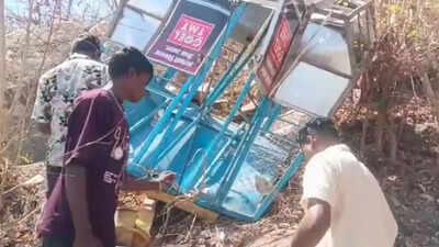 1 dead, 16 injured as ropeway trolley carrying 17 devotees crash in Chhattisgarh