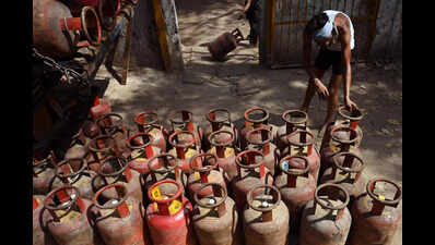 Three arrested for illegal LPG cylinder hoarding in southwest Delhi