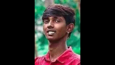 Two youths killed after two bikes collide