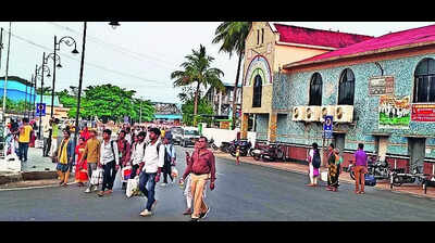 LPG crunch forcing workers in Surat to head home to Ganjam