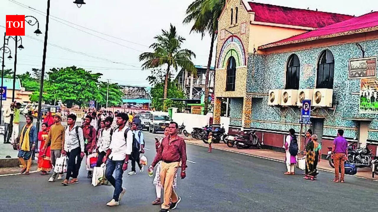 LPG crunch forcing workers in Surat to head home to Ganjam