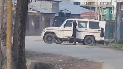 Red Fort suicide blast probe: NIA raids Kashmir businessman’s house