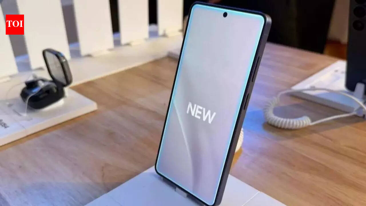 Samsung brings AirDrop support to Galaxy S26 series and other phones