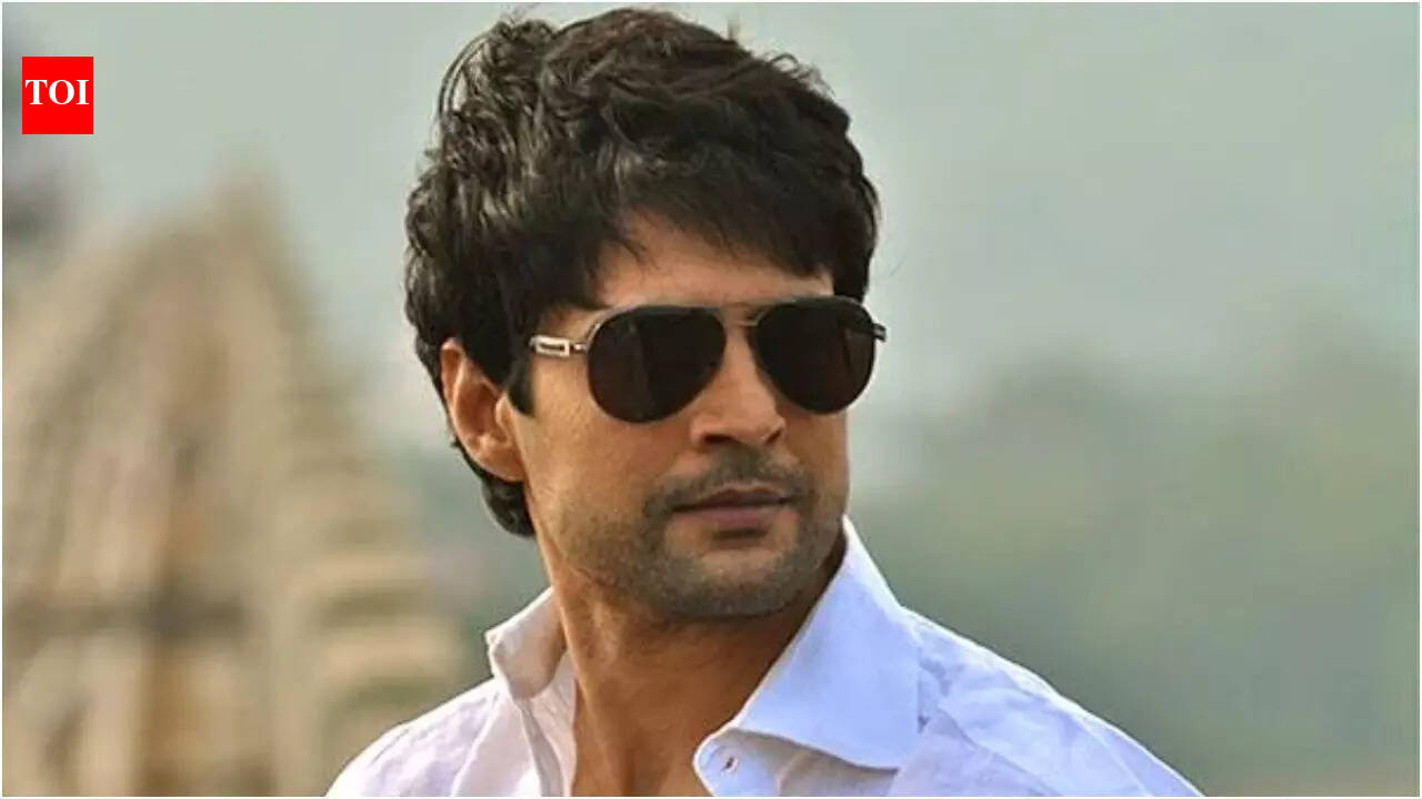 Rajeev Khandelwal sparks casting couch debate: ‘You can’t say you were exploited if you were looking for an easy way out’ | – The Times of India