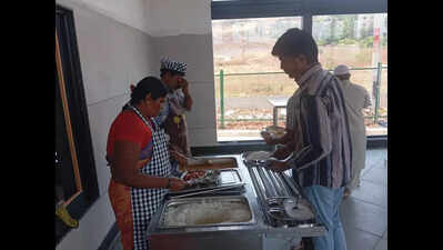 Gadag’s Butti serves meals at Rs 5