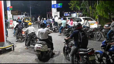 Oil cos’ ‘no credit’ hits petrol pumps
