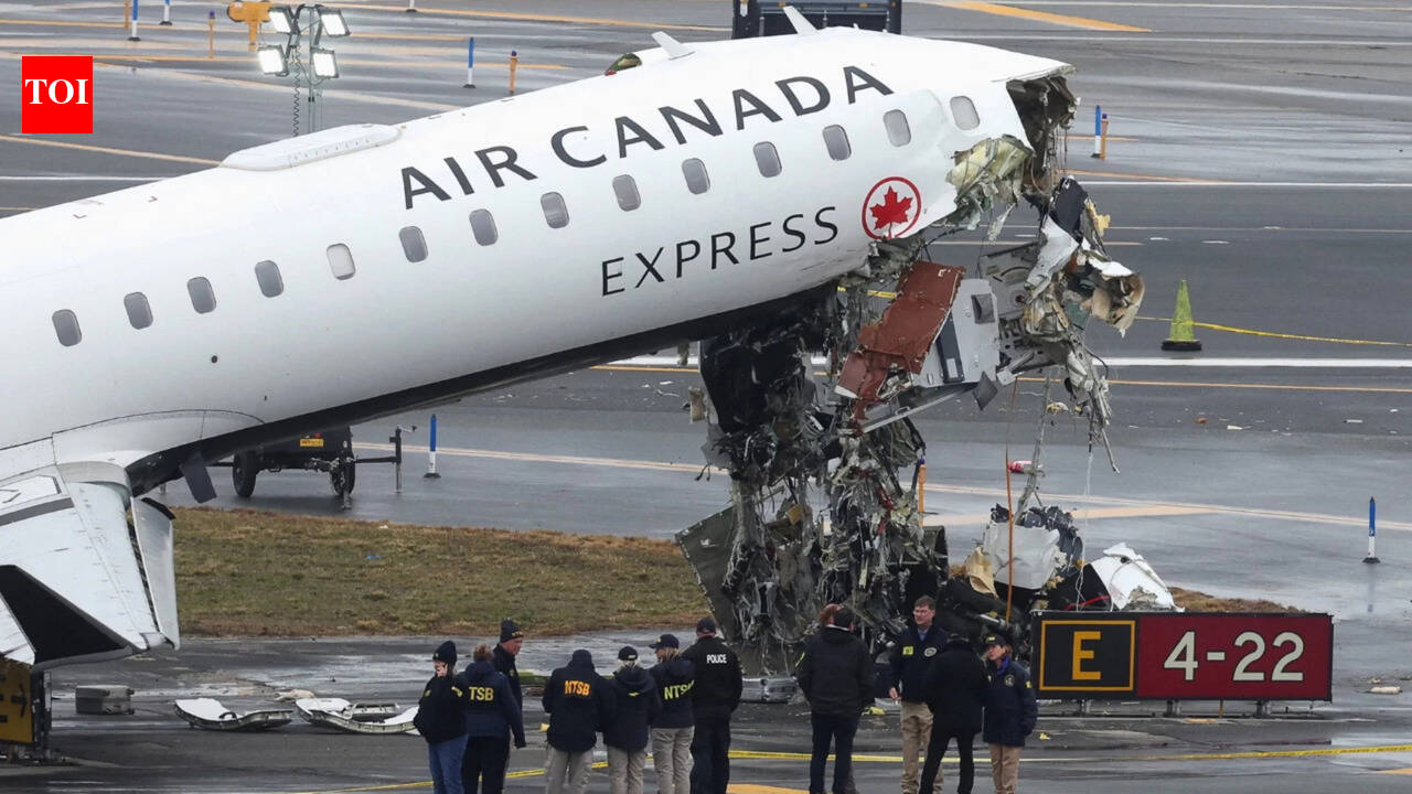 Is LaGuardia airport open? Hundreds of flights disrupted after fatal runway collision in New York