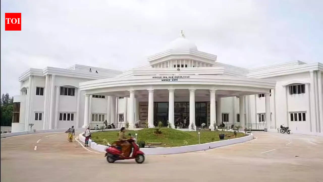 Karnataka education department asks KSOU to defer event on RSS ideologue