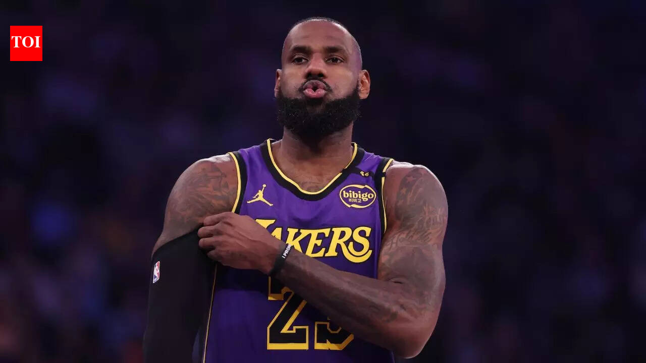 LeBron James’ disappointing 0-point first-half game earns surprising compliment from head coach JJ Redick