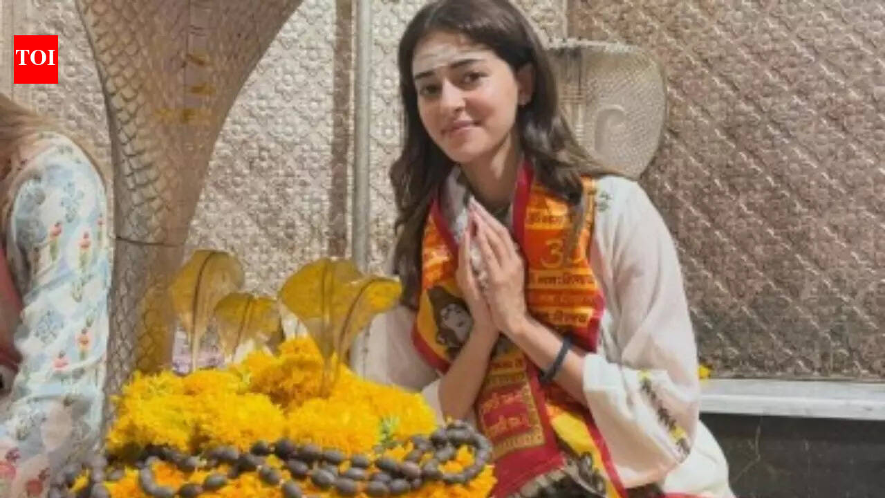 Ananya Panday offers prayers at Nageshwar Jyotirlinga: Om Namah Shivay