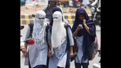 Govt reviews heatwave preparedness