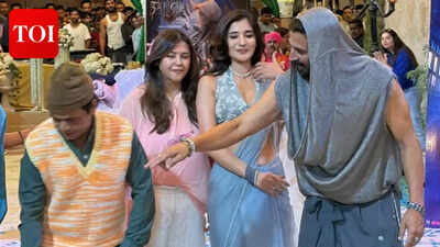 భూత్ బంగ్లా ప్రమోషన్స్ సమయంలో అక్షయ్ కుమార్ 'అతన్ని పక్కకు నెట్టడం'పై రాజ్‌పాల్ యాదవ్ మౌనం వీడాడు: 'అతను నన్ను ప్రేమిస్తున్నాడు, నేను అతనిని ప్రేమిస్తున్నాను'