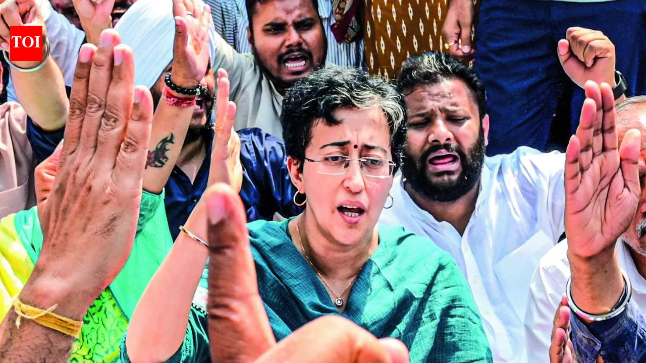 Opposition slams Delhi govt, calls Budget anti-people