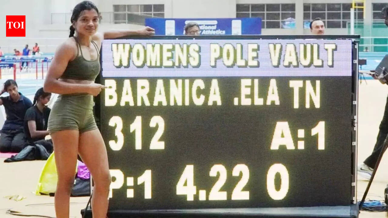 Baranica Elangovan breaks pole vault national record