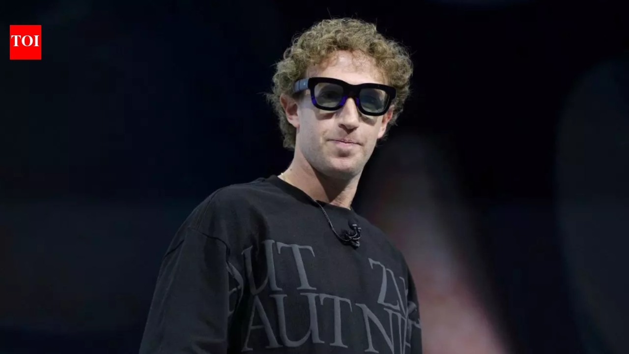 Man who gave Zuckerberg the word 'Metaverse' & saw him lose $80 bn, has advice for him