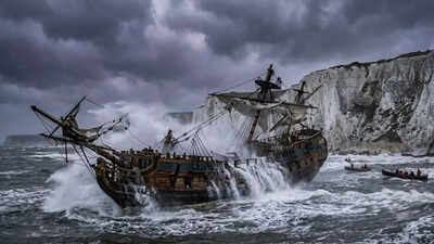 280-year-old shipwreck in England reveals ‘silver bones’ and hidden treasure beneath the sea