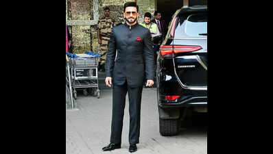 Ranveer Singh ready to apologise in Chavundi Daiva case: Counsel