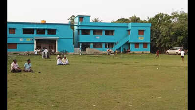 In villages, para after para report en bloc deletions on first supplementary list
