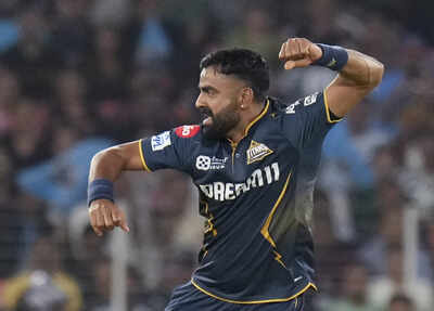 ahmedabad-gujarat-titans39-kulwant-khejroliya-celebrates-the-wicket-of-rajasthan.jpg