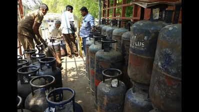 Oil companies revise LPG refill timelines, revert in a day