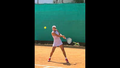 Nagpur heat forces 3 players to retire on day 2