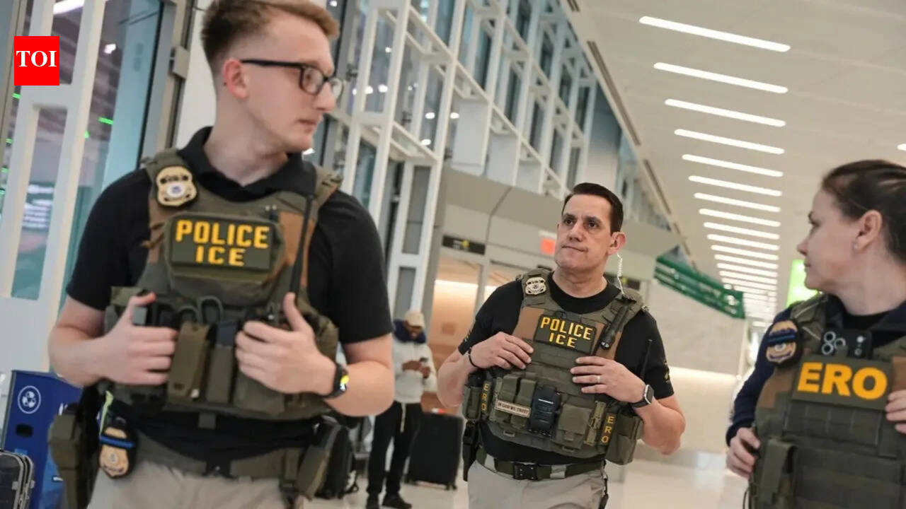 ‘Disgraceful’: Karoline Leavitt slams Philadelphia DA Larry Krasner over arrest threat to ICE agents