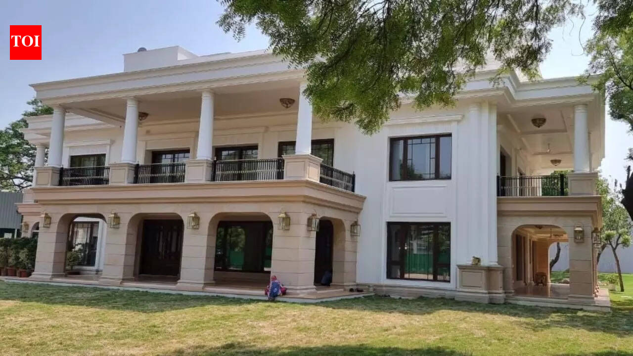 ‘Not one, but two Sheesh Mahals’: CAG report dominates Delhi assembly business