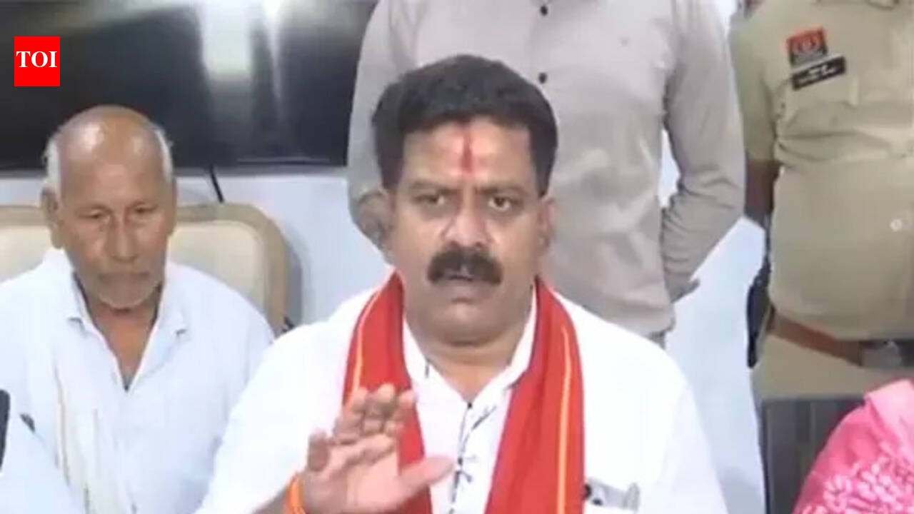 Paparao formally surrenders, now 400 security camps in Bastar to transform into hospitals, schools, says home min Vijay Sharma