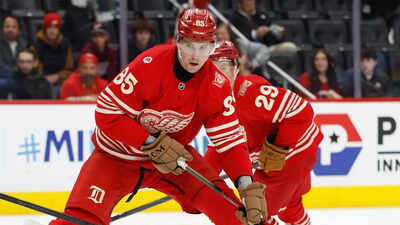 NHL Trade News: Kyle Dubas breaks down Penguins’ gamble on 6-foot-8 Elmer Soderblom to reshape roster depth