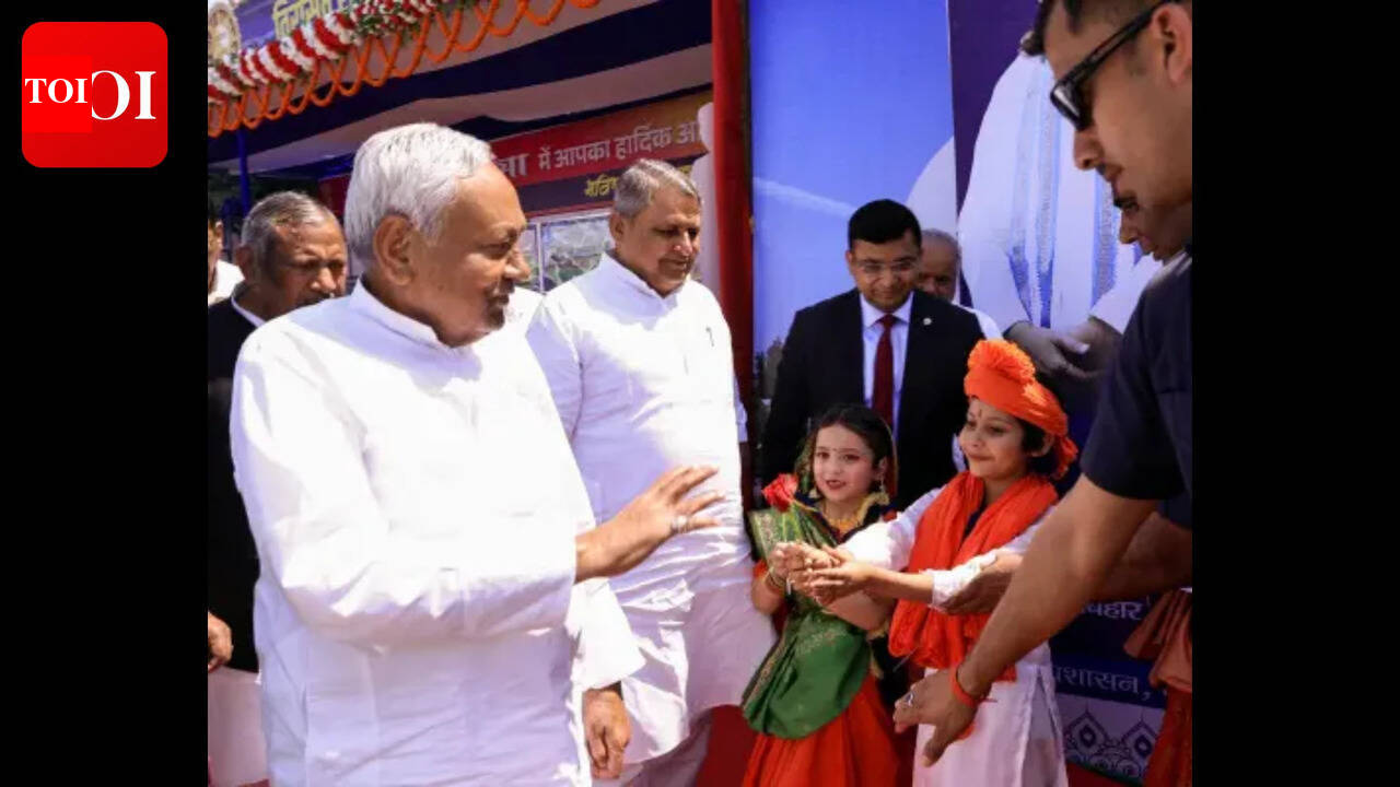 Emotional appeals to CM not to leave Bihar