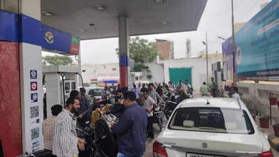 Private retailer’s price hike sparks fuel sale refusal at pumps in Sirsa