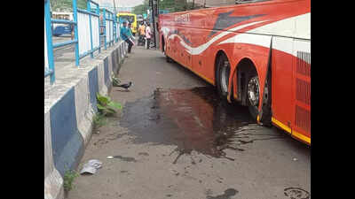 Tech snag during check crushes cleaner under bus