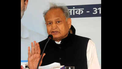 Gehlot asks Raj politicians to keep family away from govt affairs
