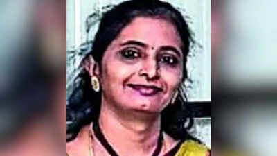 Headmistress returns to class hours after husband's last rites in Mysuru