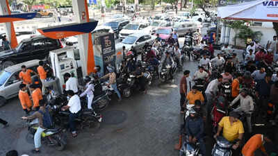  30% rise in fuel consumption due to Panic buying across Uttar Pradesh